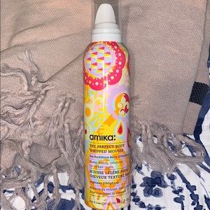 Amika Full Body Mousse